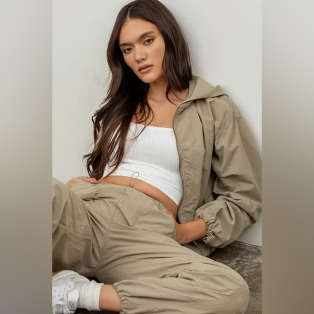 2 LEFT!! ✨Aero Jacket